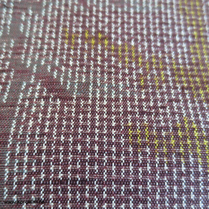 Winterzweige Kasuri aubergine Tsumugi Kimono Seide