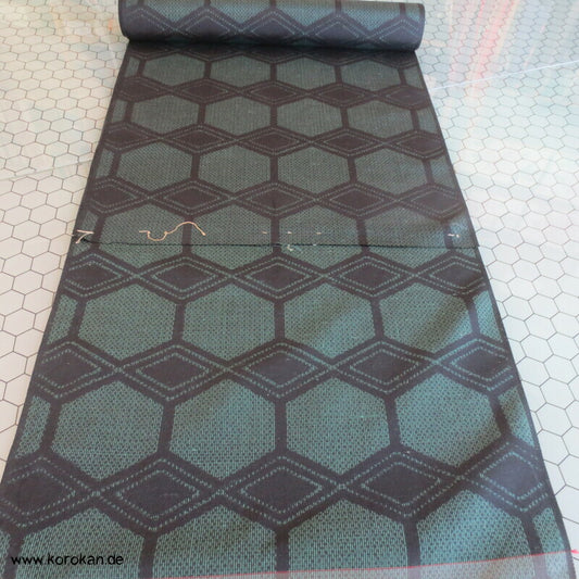 Stoffrolle Tsumugi Kimono Seide Tanmono, grün schwarze Kikko und Rauten