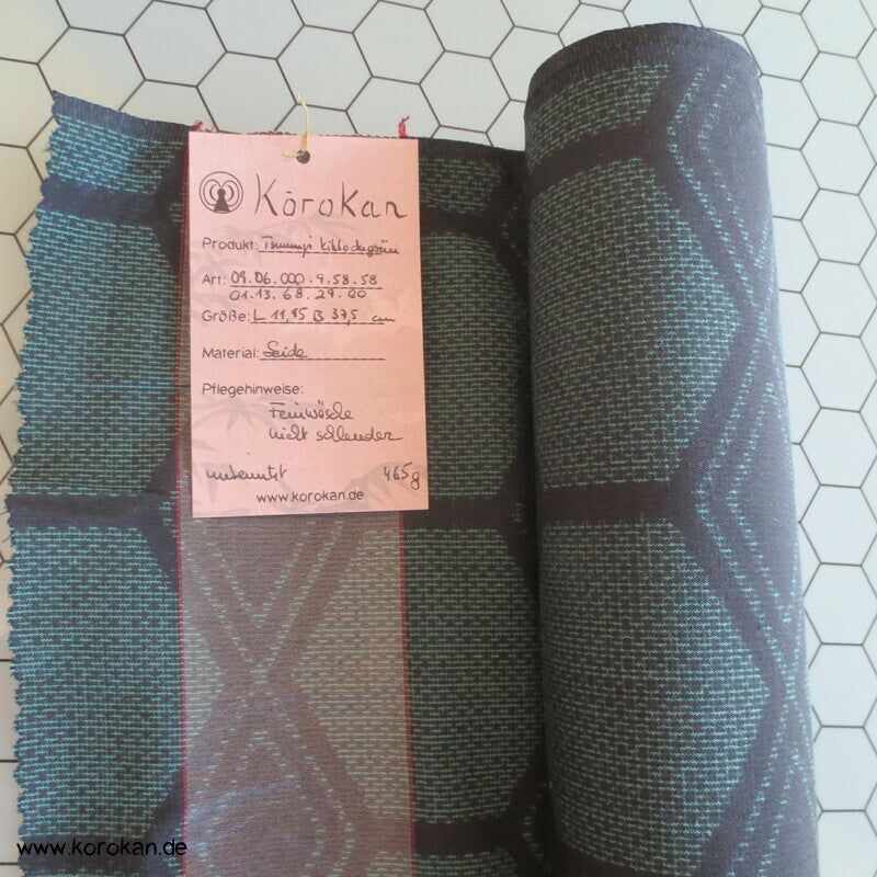 Stoffrolle Tsumugi Kimono Seide Tanmono, grün schwarze Kikko und Rauten