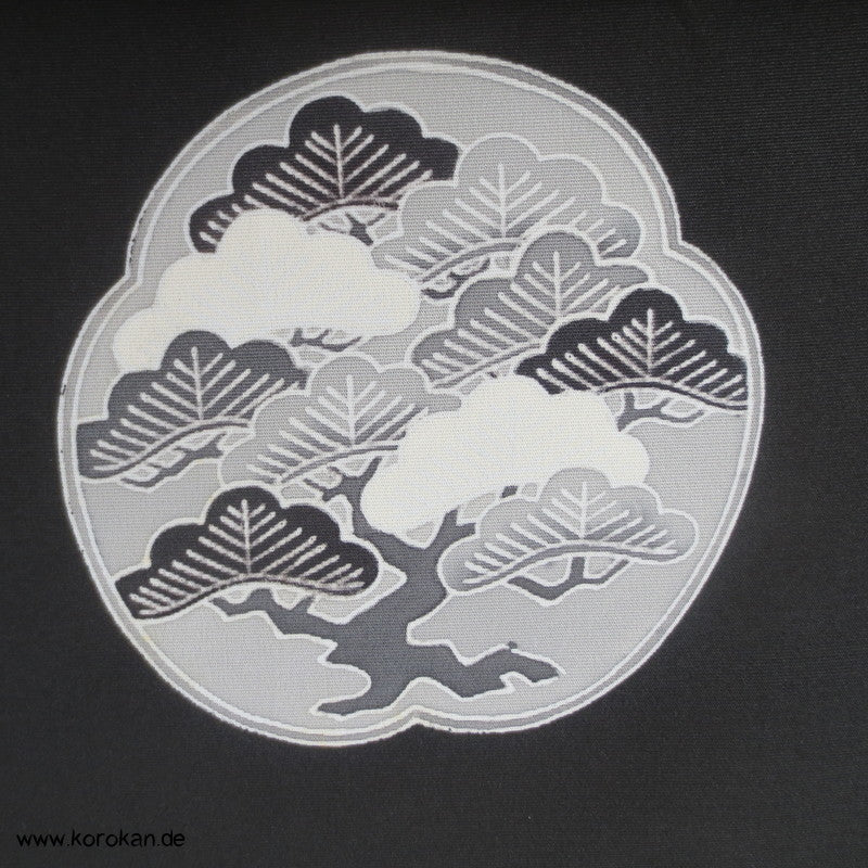 runde Baum Embleme mit Teilstickerei Tomesode Kimono Seidenstoff