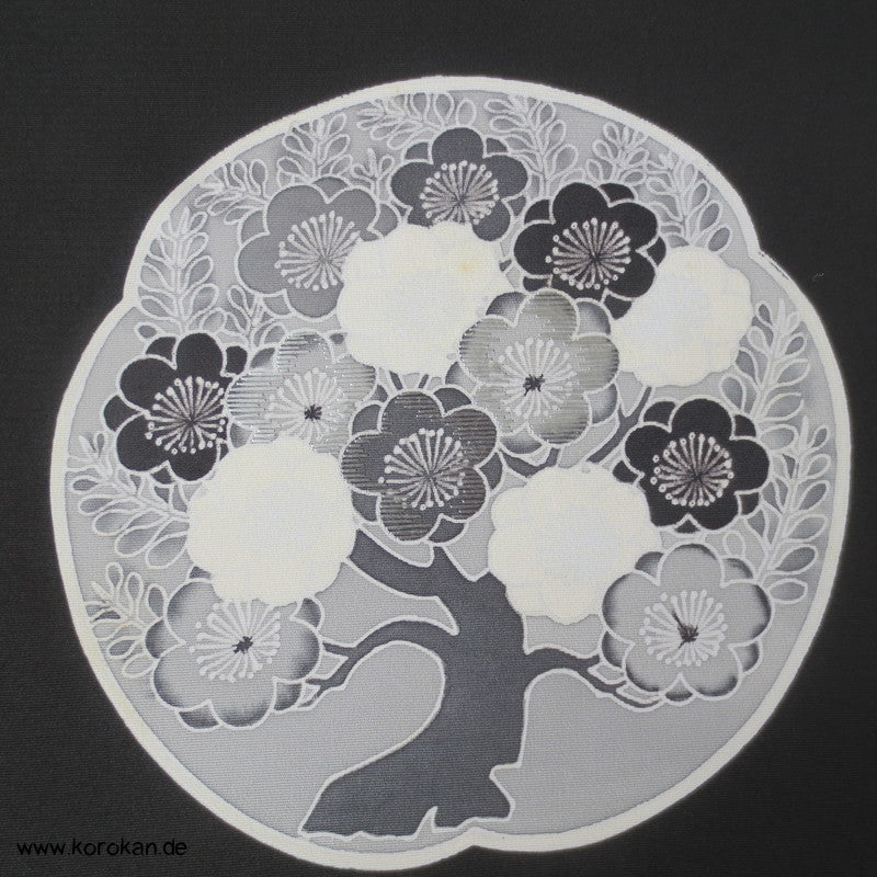 runde Baum Embleme mit Teilstickerei Tomesode Kimono Seidenstoff