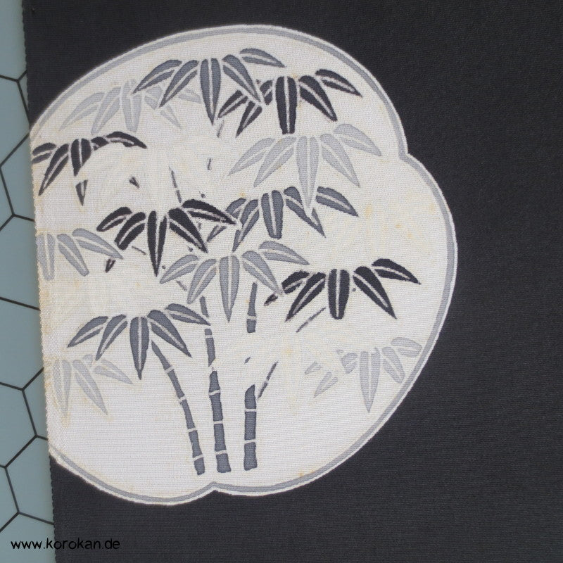 runde Baum Embleme mit Teilstickerei Tomesode Kimono Seidenstoff
