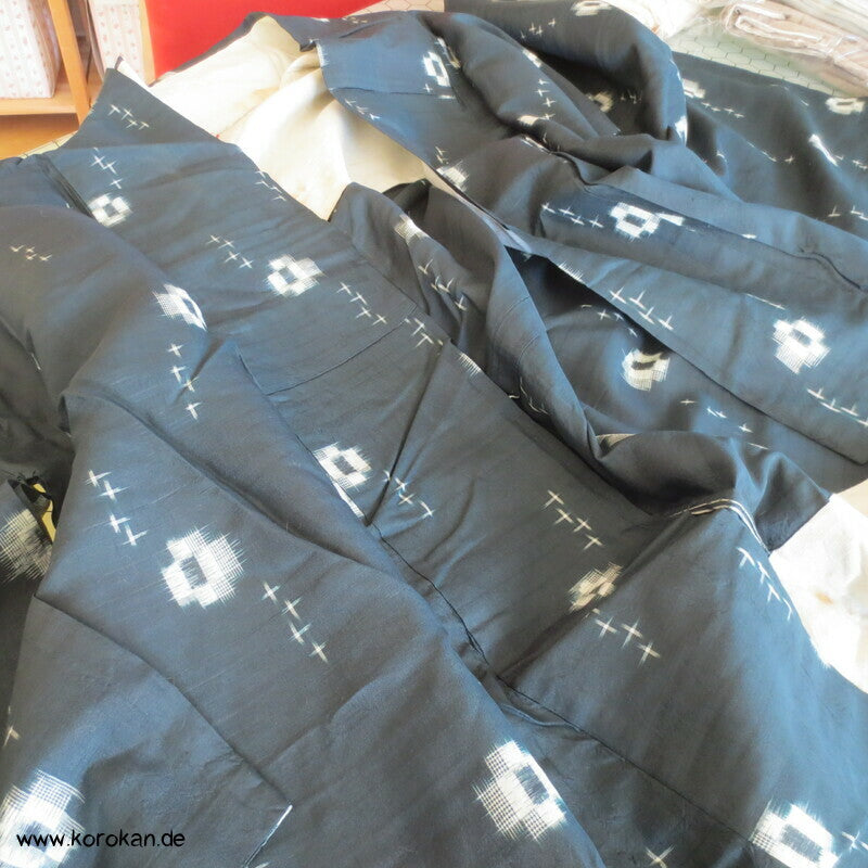 Igeta Kasuri Hitoe Kimono, Meisen Seide