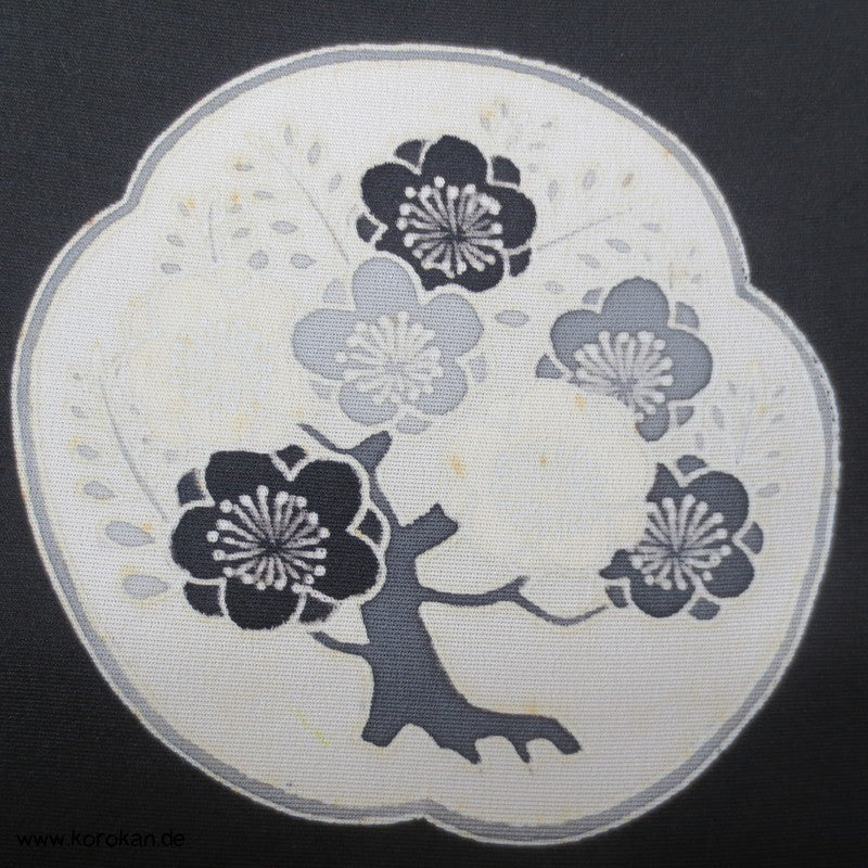runde Baum Embleme mit Teilstickerei Tomesode Kimono Seidenstoff