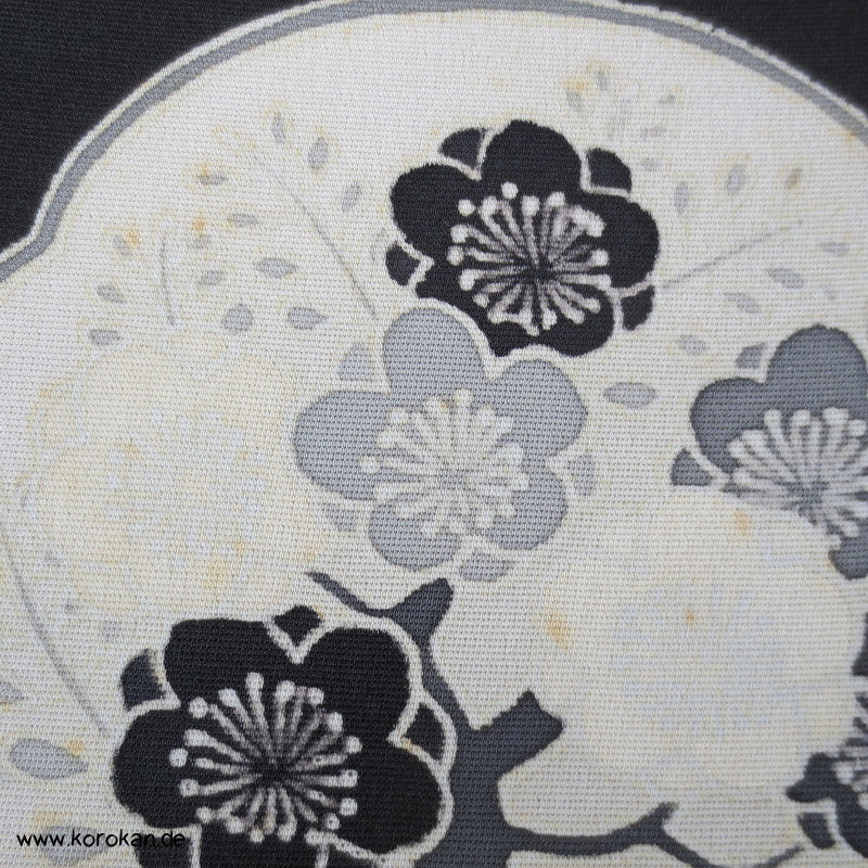 runde Baum Embleme mit Teilstickerei Tomesode Kimono Seidenstoff