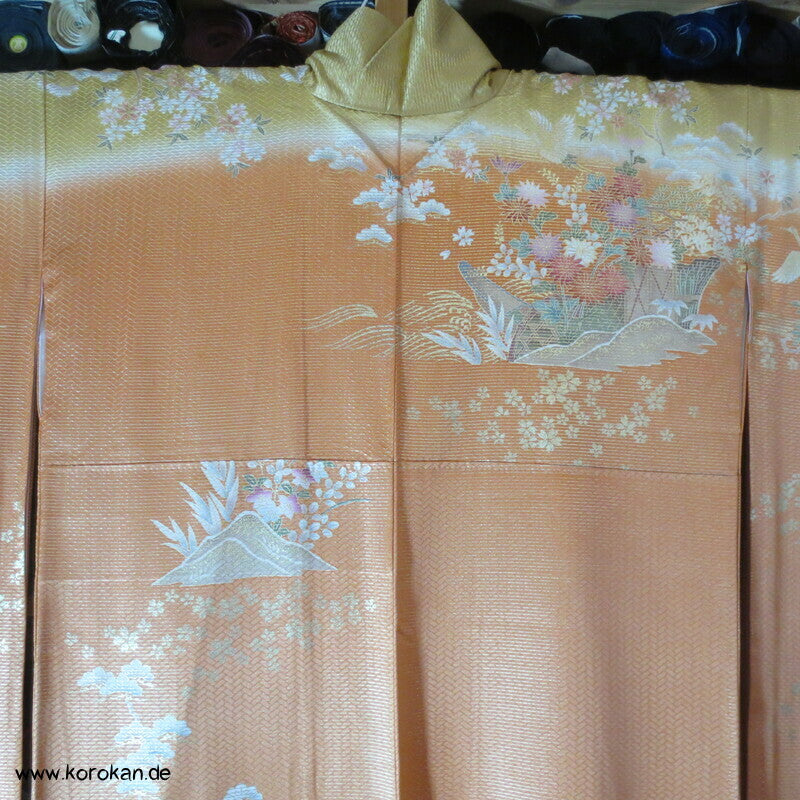 stark glänzendes Muster auf Farbverläufen Furisode Seidendamast Kimono
