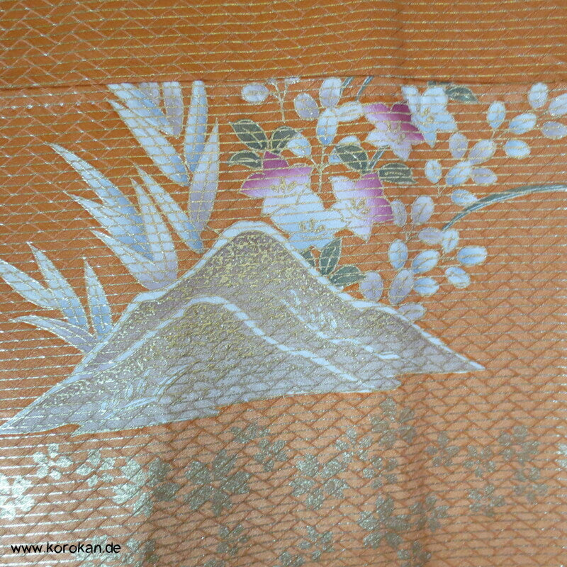 stark glänzendes Muster auf Farbverläufen Furisode Seidendamast Kimono