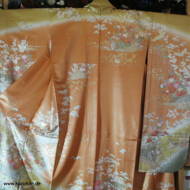 stark glänzendes Muster auf Farbverläufen Furisode Seidendamast Kimono