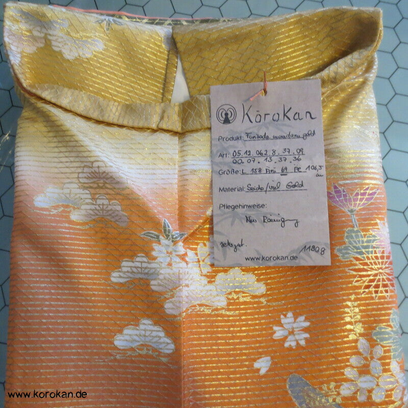 stark glänzendes Muster auf Farbverläufen Furisode Seidendamast Kimono