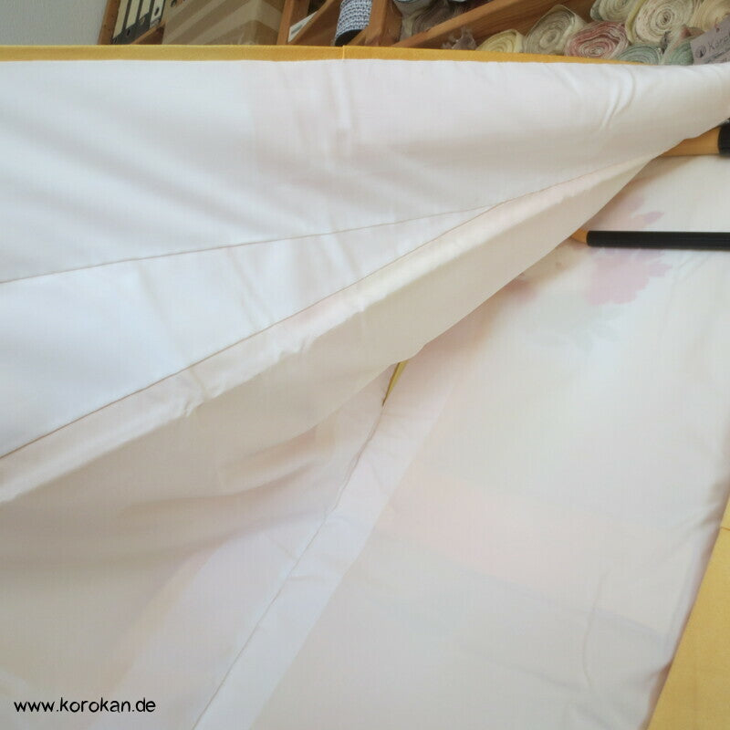 Homongi Kimono mit Blumen