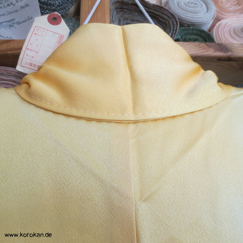 Homongi Kimono mit Blumen