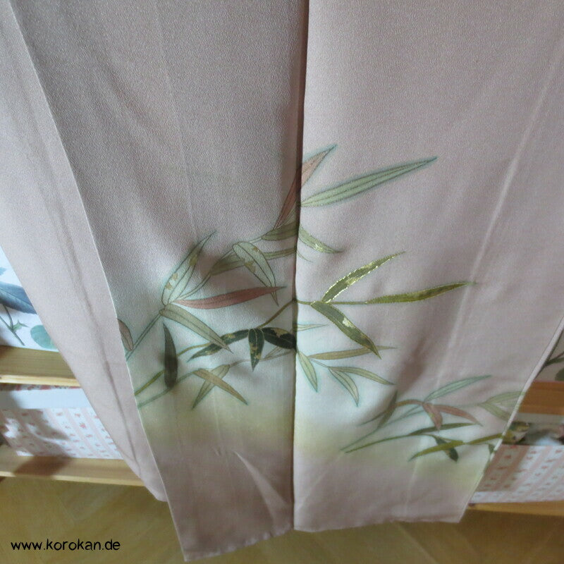 handgemalte Bambuszweige, goldbestickt auf Seidencrepe Homongi Kimono