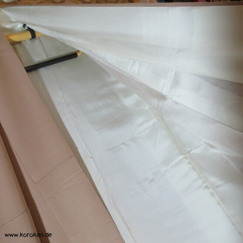 handgemalte Bambuszweige, goldbestickt auf Seidencrepe Homongi Kimono