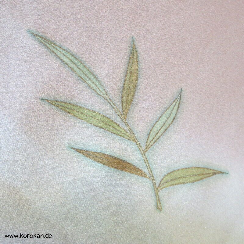 handgemalte Bambuszweige, goldbestickt auf Seidencrepe Homongi Kimono