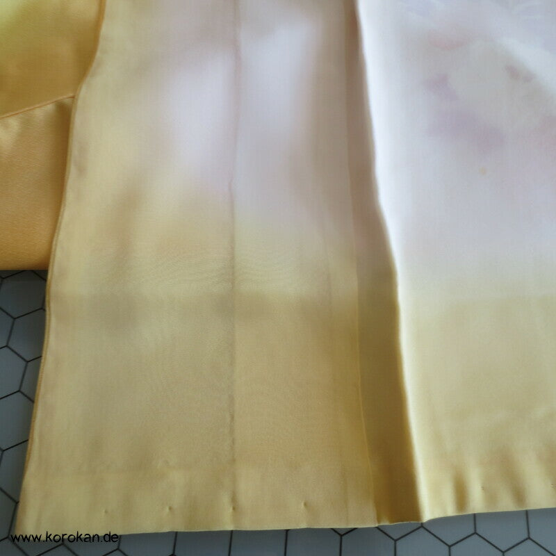 Homongi Kimono mit Blumen