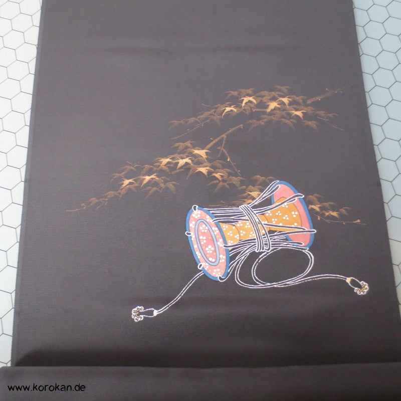 Junihitoe Hime, handgemalt Tomesode Kimono Seidenstoff
