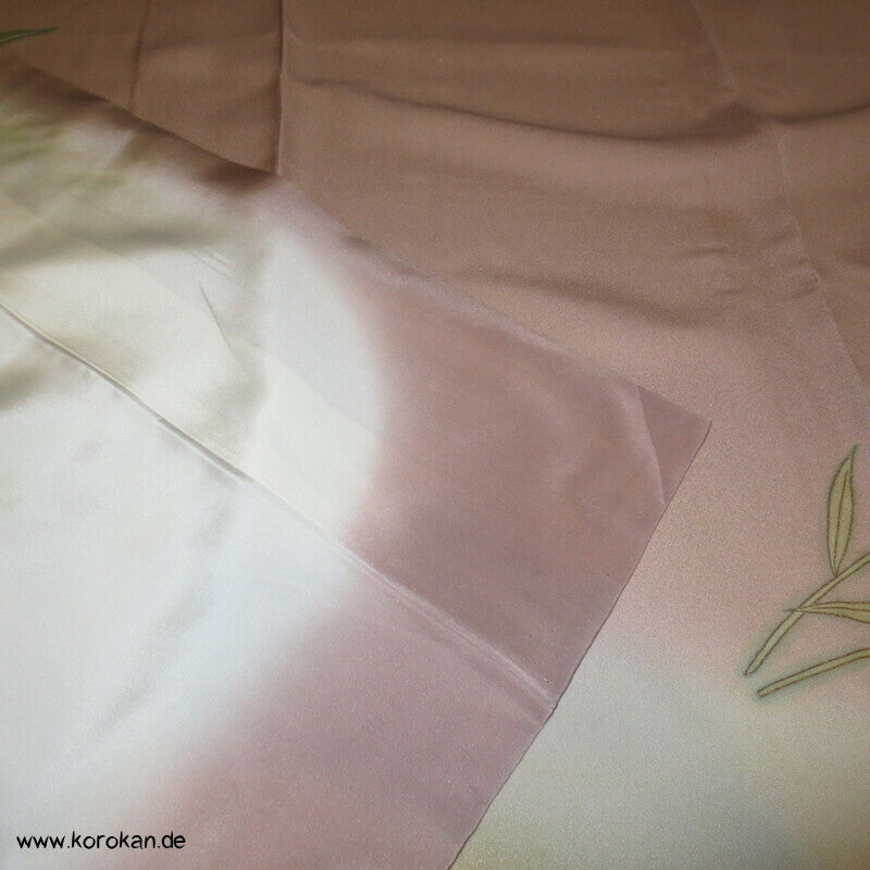 handgemalte Bambuszweige, goldbestickt auf Seidencrepe Homongi Kimono