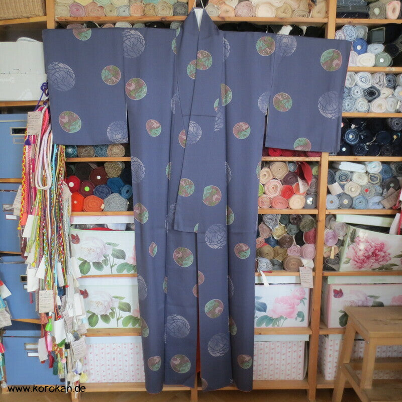 Mondkreise auf grau - lila Komon Kimono
