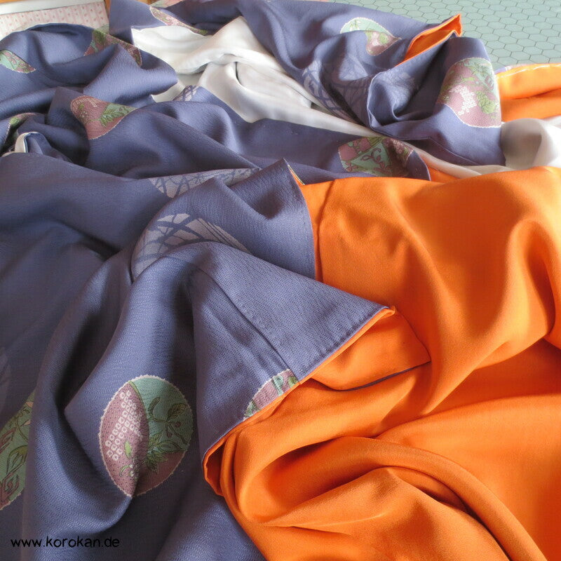 Mondkreise auf grau - lila Komon Kimono