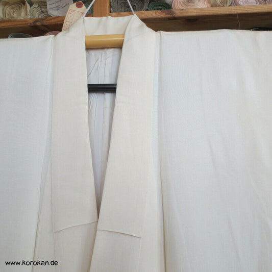 Nakagi Iromuji Kimono, naturweißer Seidencrepe