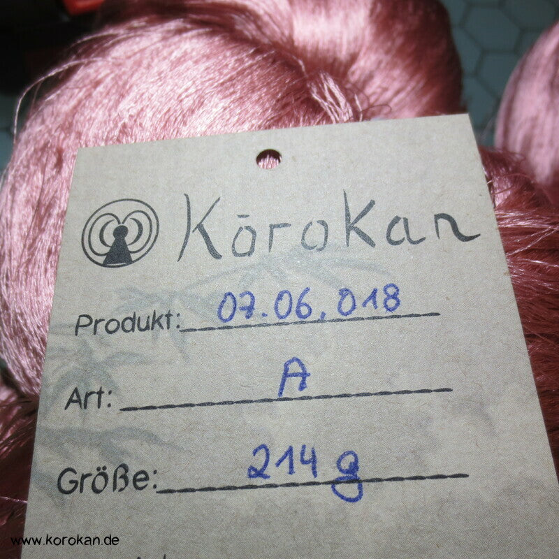 wildrosenrosa Seidengarn zum Weben aus japanischer Obi Werkstatt