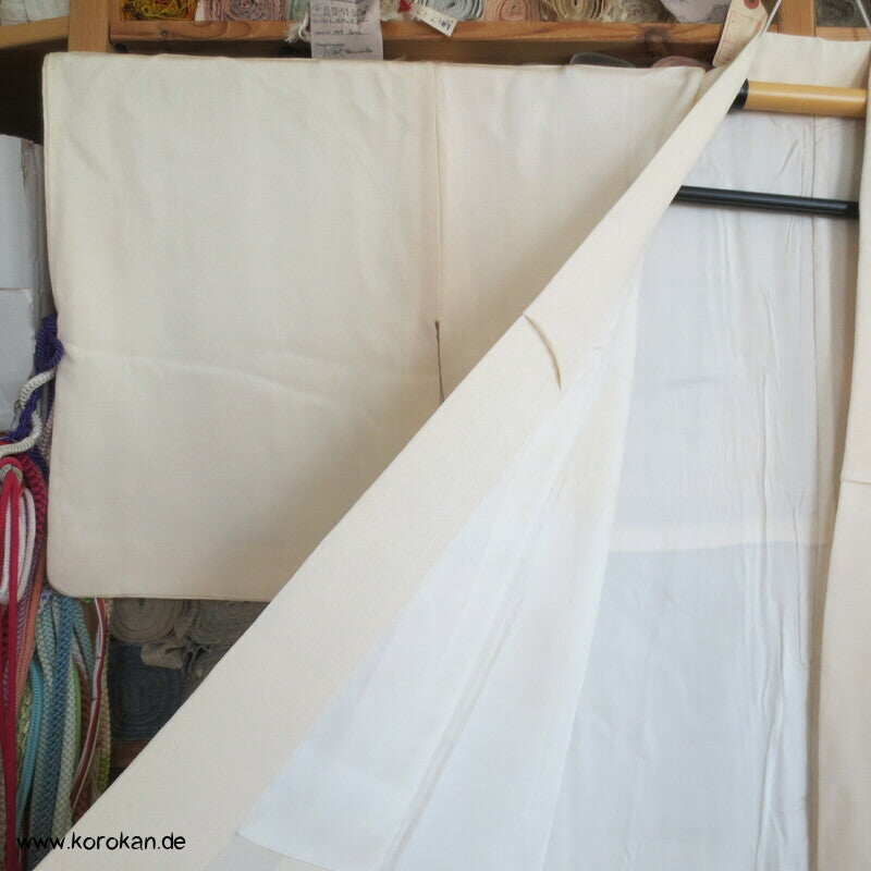 Nakagi Iromuji Kimono, naturweißer Seidencrepe