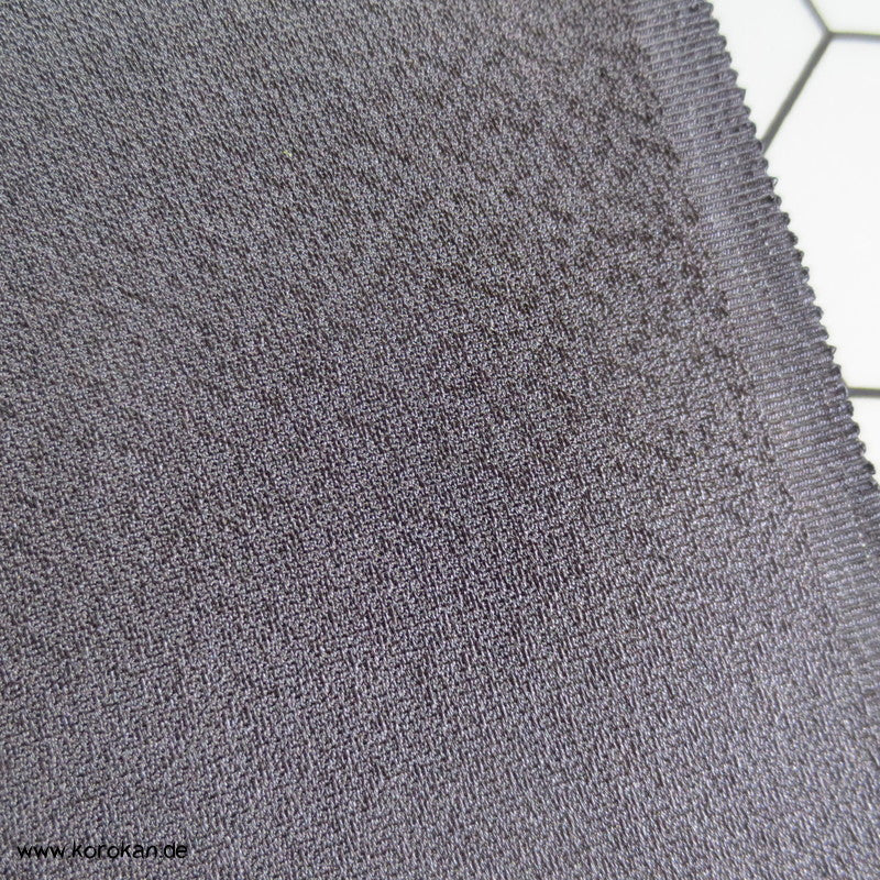 japanischer Kimono Seidencrepesatin mit handgemalten Gräsern grau in schlamm