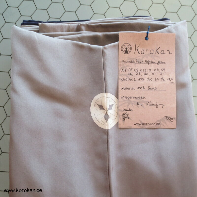 grauer Männer Montsuki aus Habutai Seide