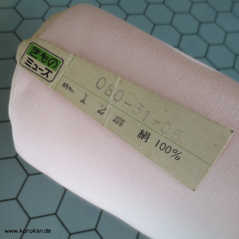 Ume Rinzu Seidendamast mit Farbverlauf für Juban Kimono