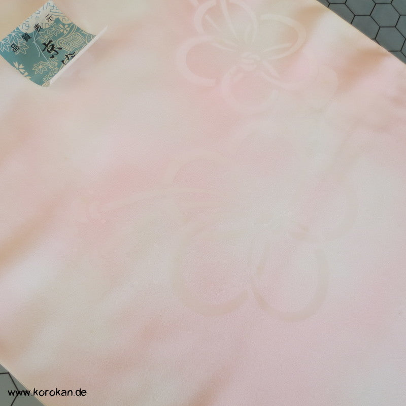 Ume Rinzu Seidendamast mit Farbverlauf für Juban Kimono