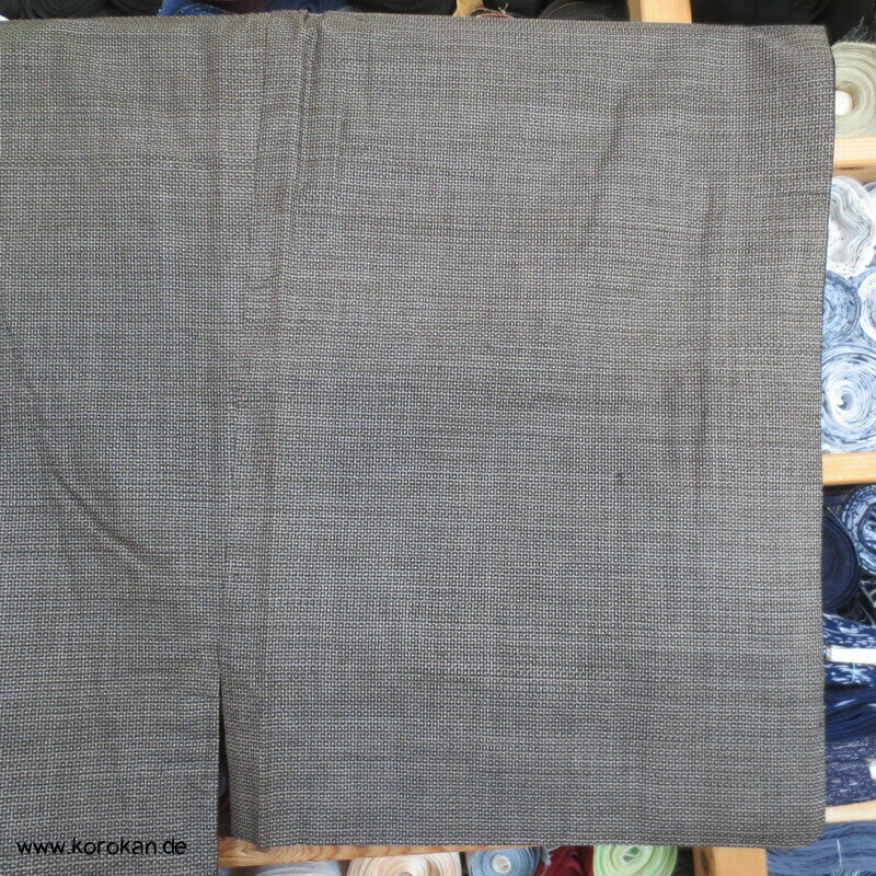 Oshima Tsumugi Seiden Komon Kimono, dunkelbraun