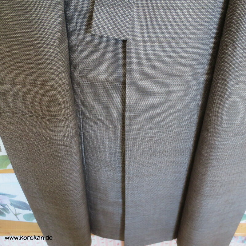 Oshima Tsumugi Seiden Komon Kimono, dunkelbraun