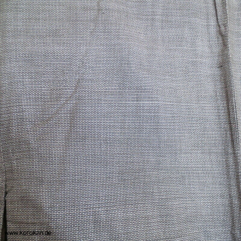 Oshima Tsumugi Seiden Komon Kimono, dunkelbraun