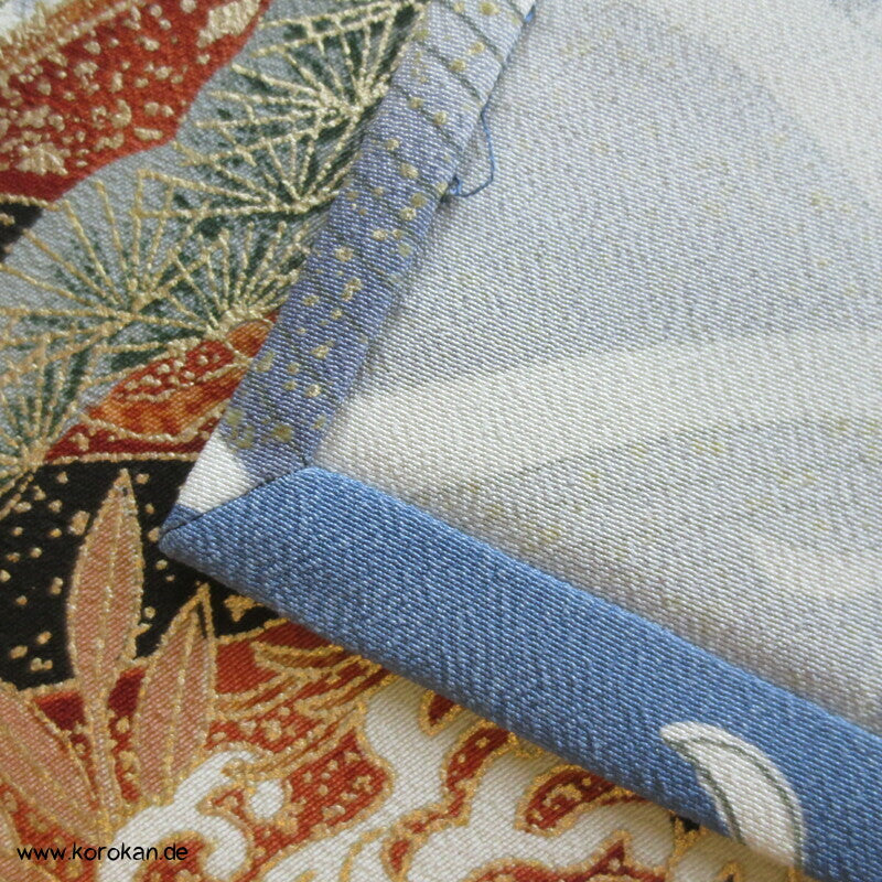 Irotomesode Hitoe Kimono mit Fächern in Schneelandschaft