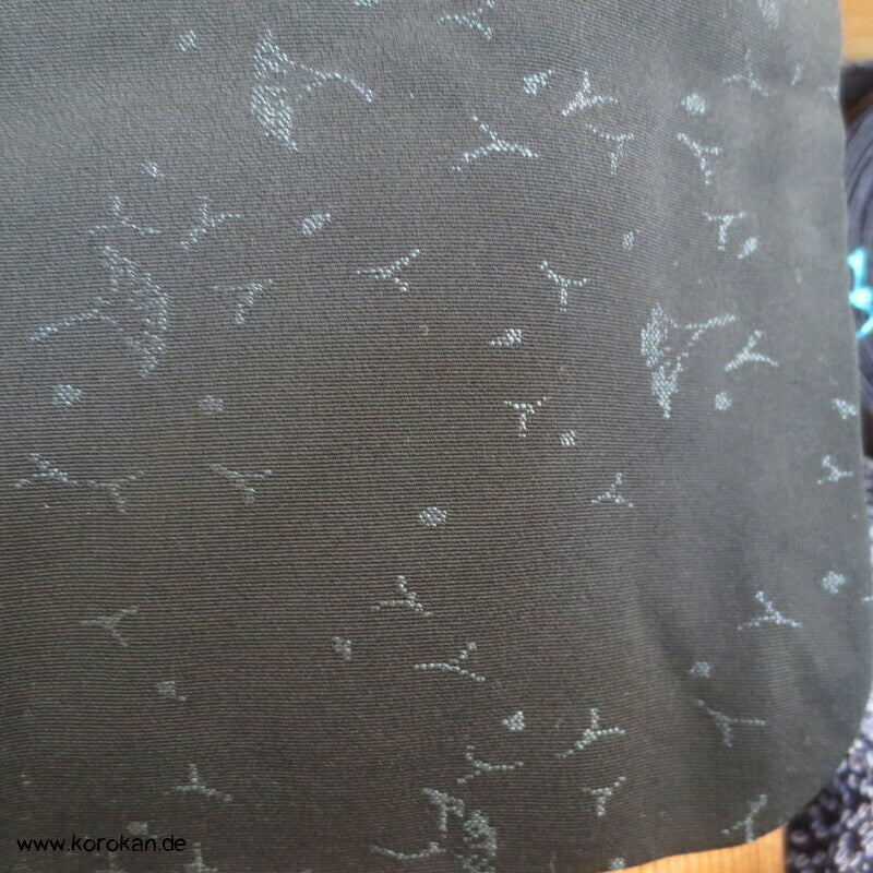 kleine Gingko Blätter schwarze Haori