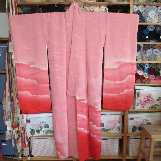 gewebte und gemalte Wolken Morgenröte Seidendamast Furisode Kimono