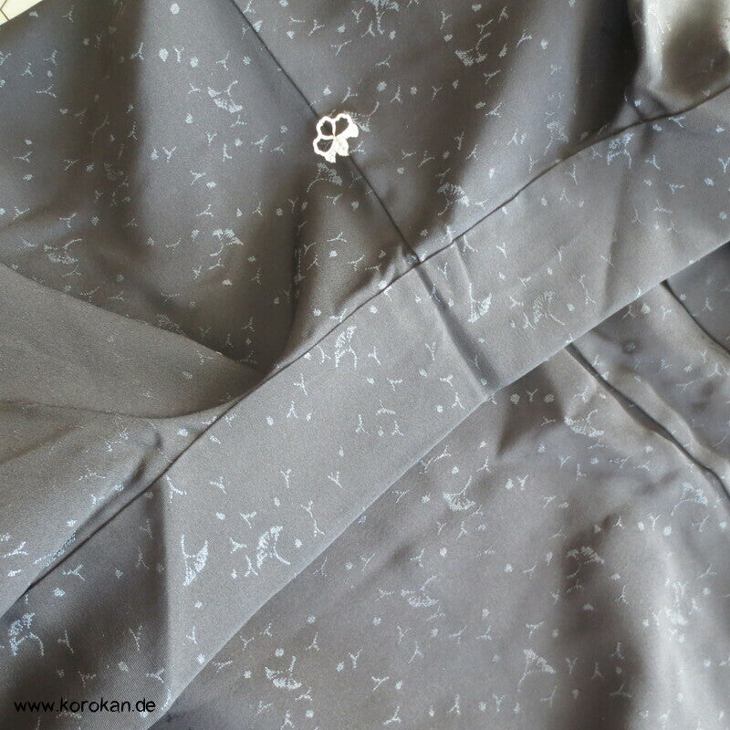kleine Gingko Blätter schwarze Haori