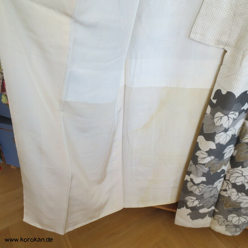 grau - goldene Weinblattranken Homongi Kimono Hitta Seidenjacquard