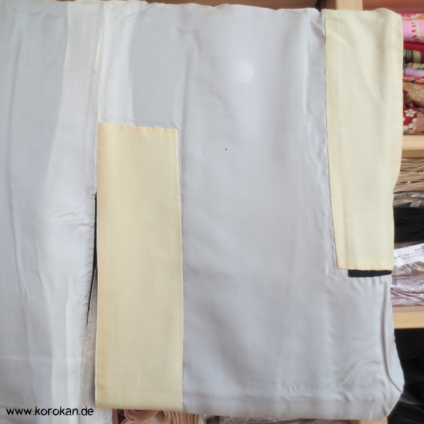Kirschblüten Wolken Tomesode Seiden Kimono