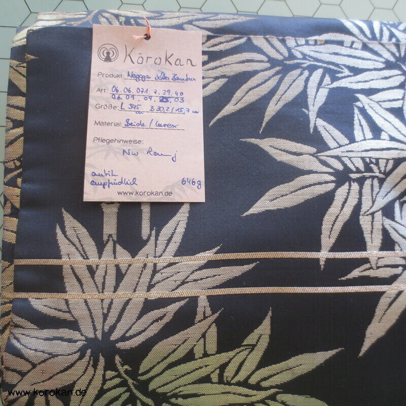 silberner Bambus auf mitternachtsblau Nagoya Obi