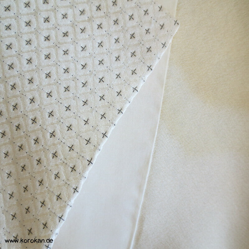 grau - goldene Weinblattranken Homongi Kimono Hitta Seidenjacquard