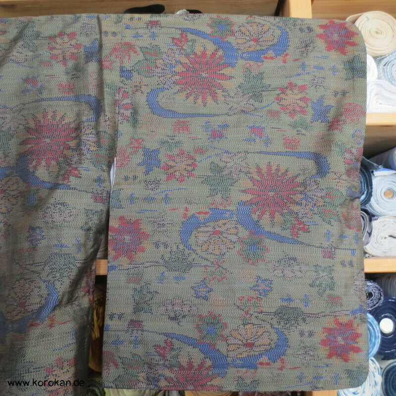 Tsumugi Seiden Kasuri Blüten zwischen Flusswellen Kimono