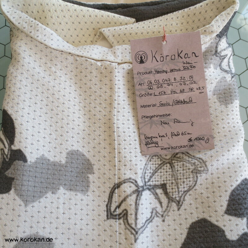 grau - goldene Weinblattranken Homongi Kimono Hitta Seidenjacquard