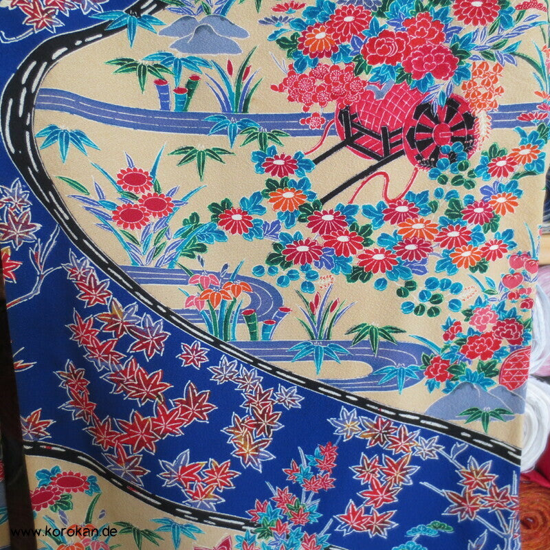 blaue Flusslandschaft, Iris, Blütenwagen, Wellen Seidencrepe Furisode Kimono
