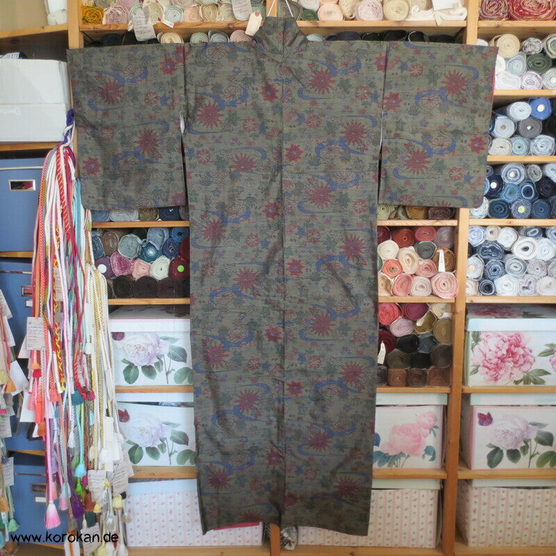 Tsumugi Seiden Kasuri Blüten zwischen Flusswellen Kimono