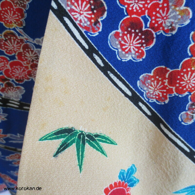 blaue Flusslandschaft, Iris, Blütenwagen, Wellen Seidencrepe Furisode Kimono