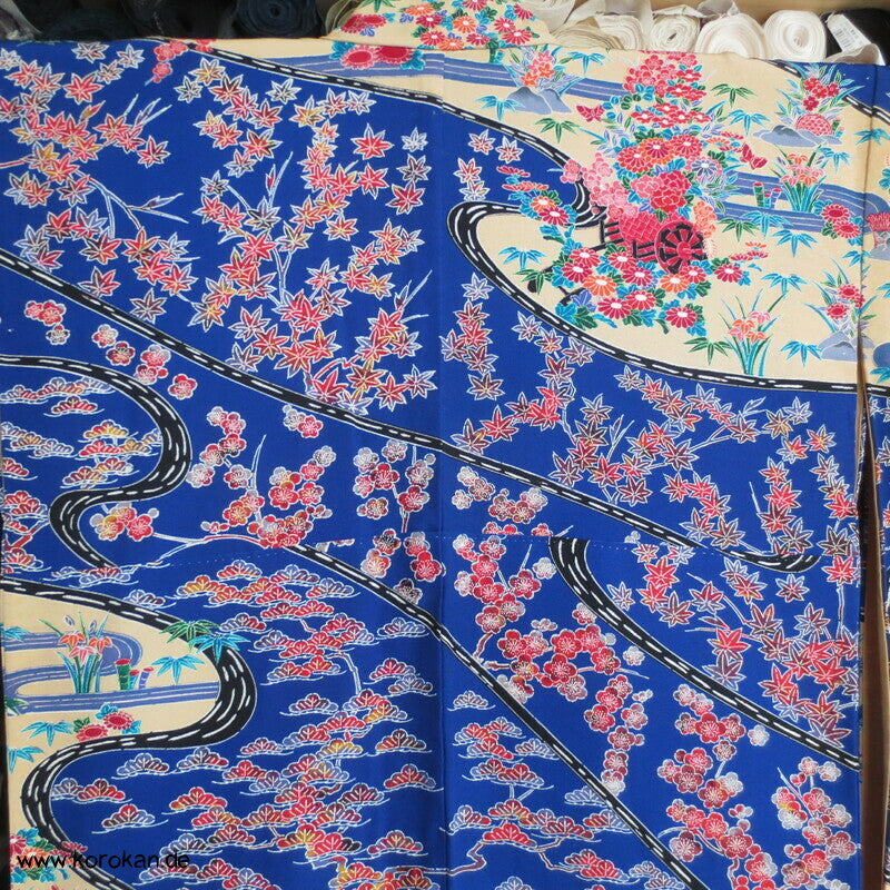 blaue Flusslandschaft, Iris, Blütenwagen, Wellen Seidencrepe Furisode Kimono
