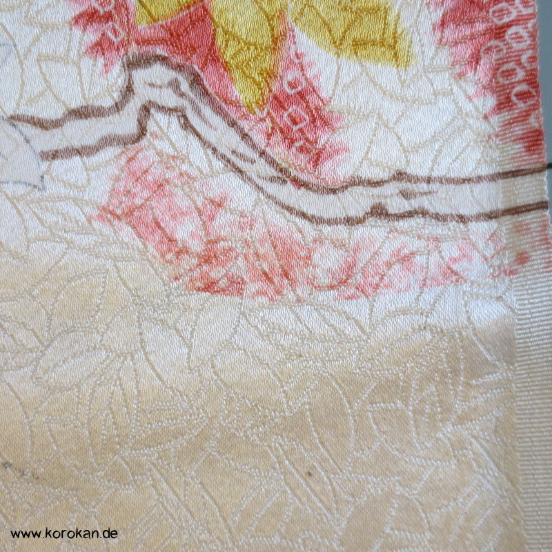 bunte Zweige Ahornblätter Kimono Seiden Rinzu Damast