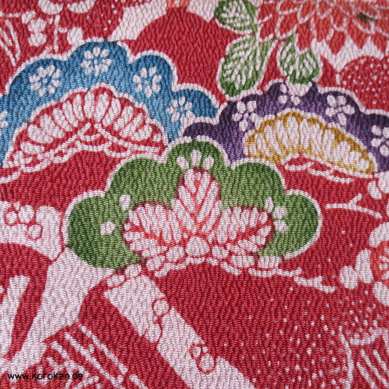 Araihari Kimono Chirimen Seidencrepe - klassische japanische Muster