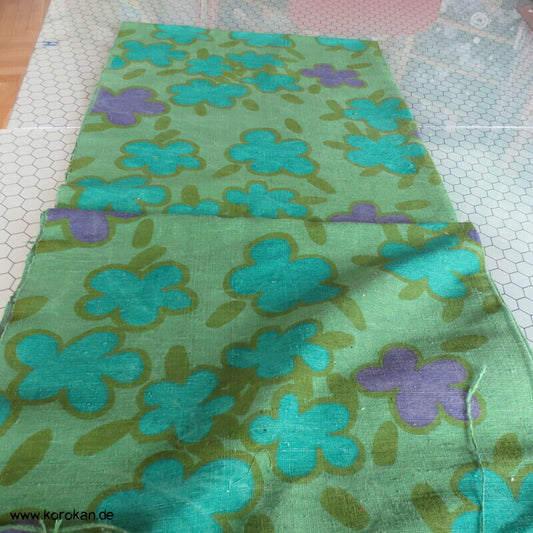 Thai Silk Bourette Seiden Stoff Pril Blumen in grün